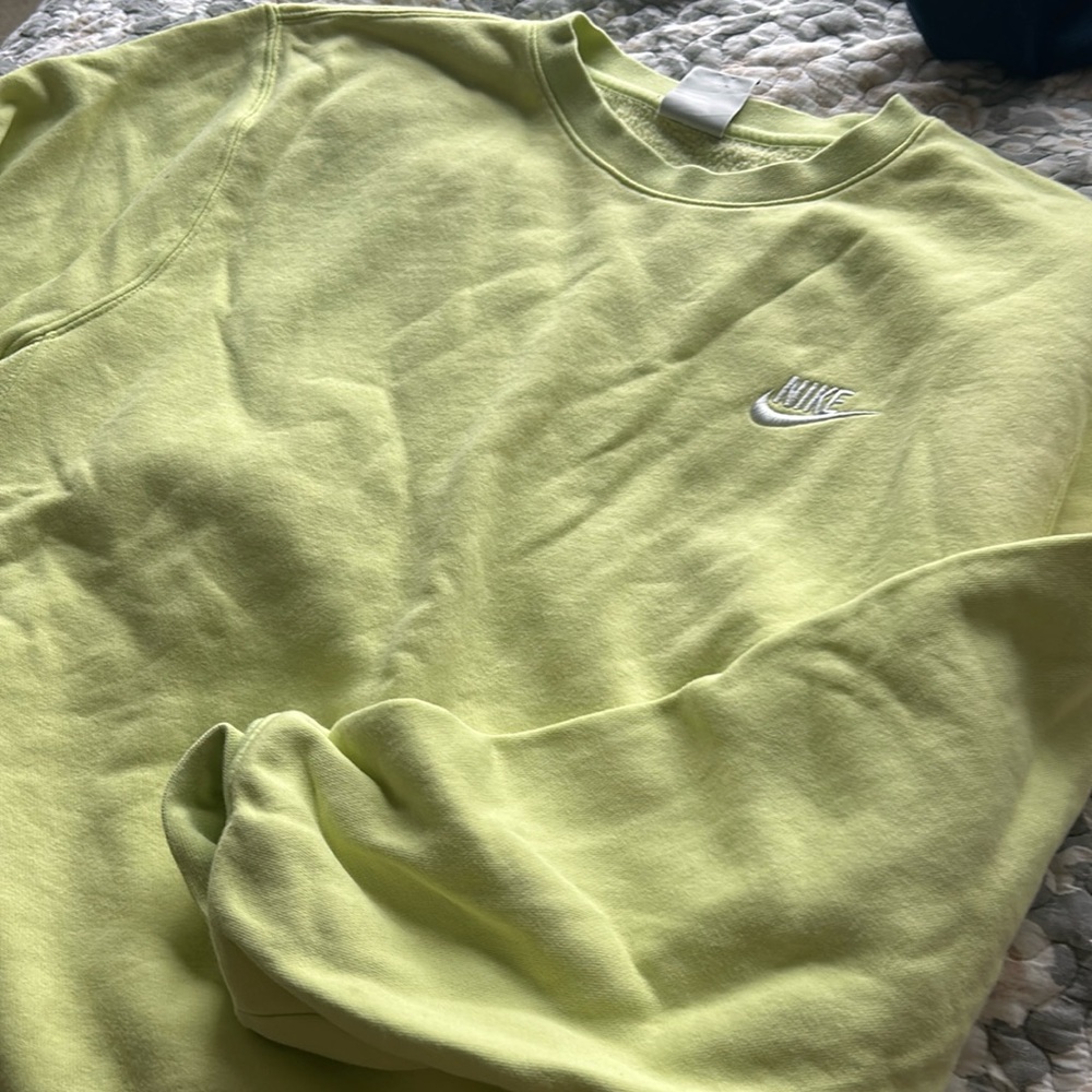 Nike crewneck size smalll